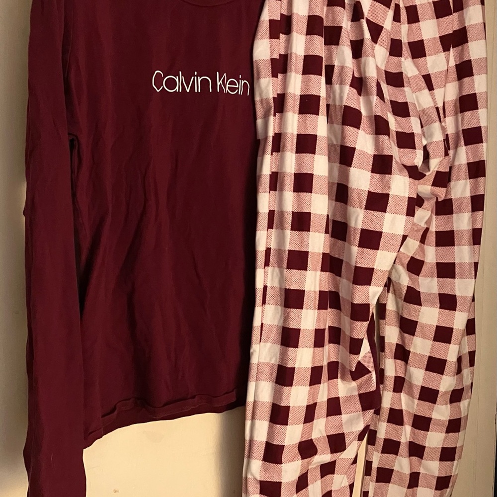 Calvin Klein Womens Pajama Set - Maroon and White Checkered Size Large